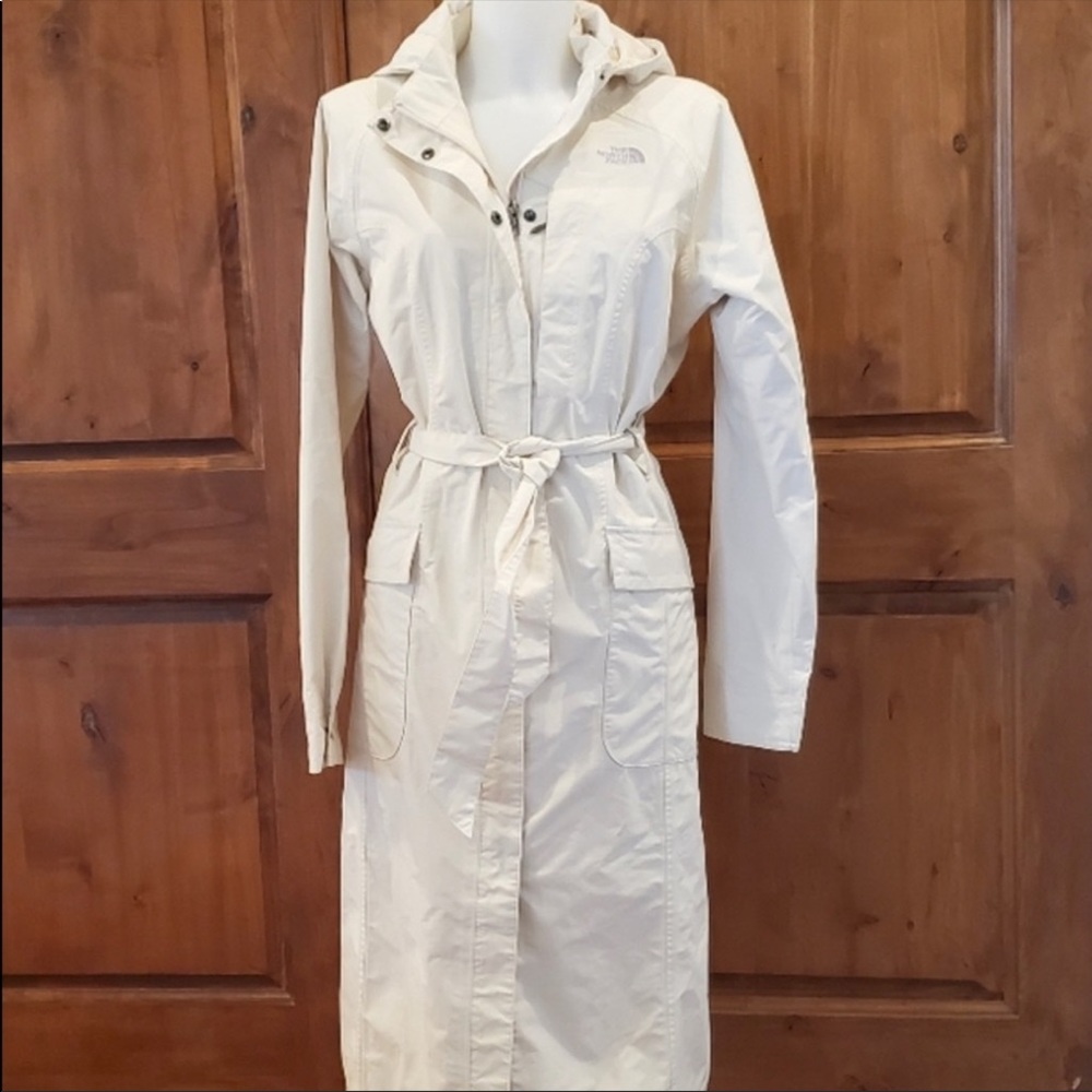 The North Face Large HyVent Long Trench Ivory